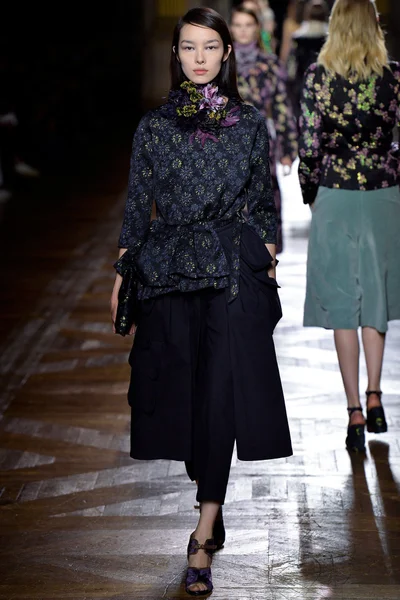 Look 59